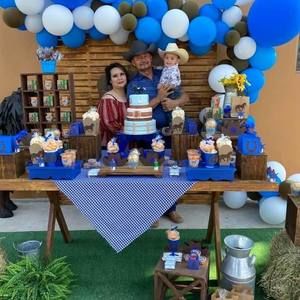 Meet your Posher, Lucy